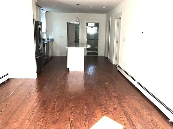5th image of 56 Wardwell Ave #1