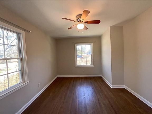 4th image of 2797 Gresham Rd SE