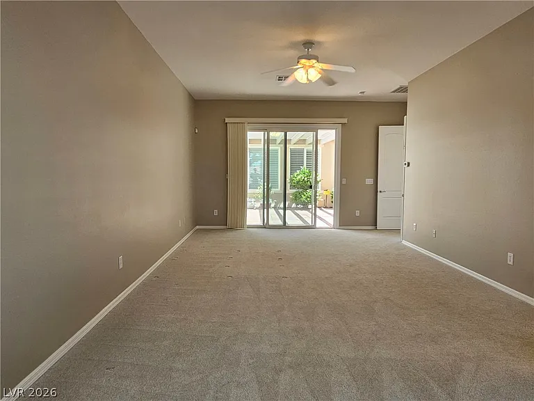 2139 Twin Falls Dr — Photo 31