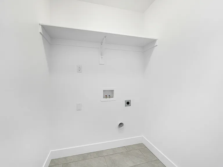 5248 N Folkstone Dr — Photo 17