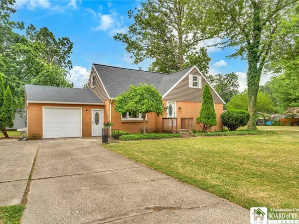 3819 Cornell St, Hamburg, NY 14075