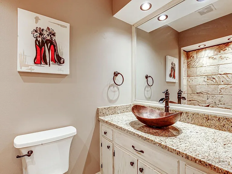 271 Longacres Ln — Photo 20