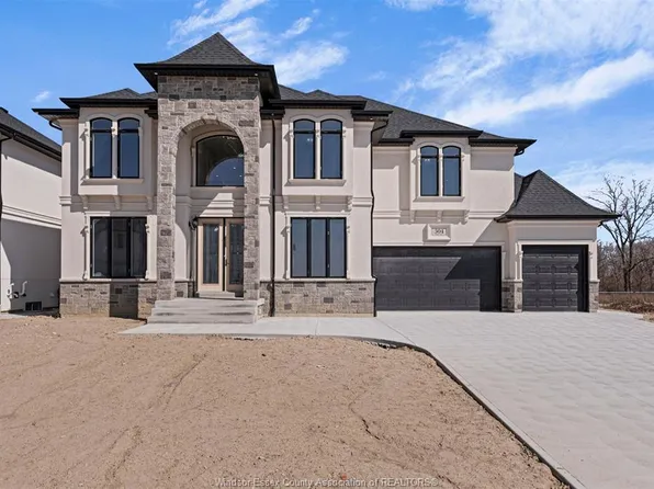 322 Benson Ct, Amherstburg, ON N9V 0G7