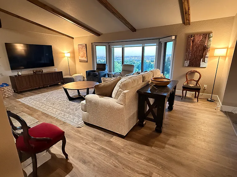 3245 E Boulder Heights Dr — Photo 4