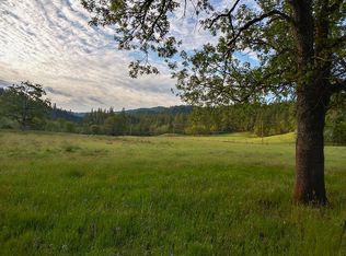 Indian Cres, Shady Cove, OR 97539