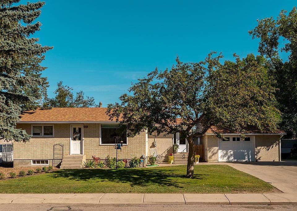1st image of 4405 4th Ave S