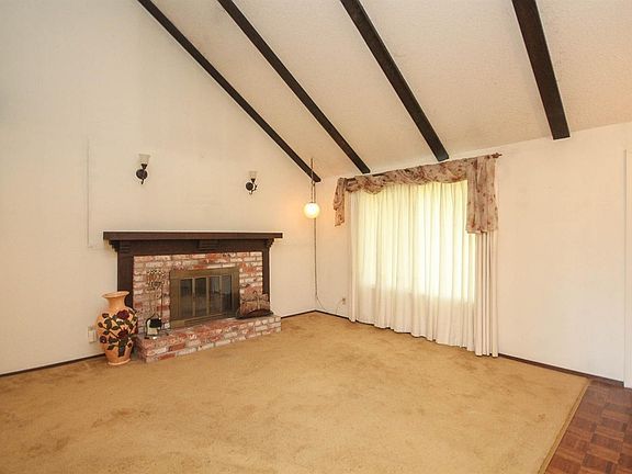 4th image of 627 Duncan Dr