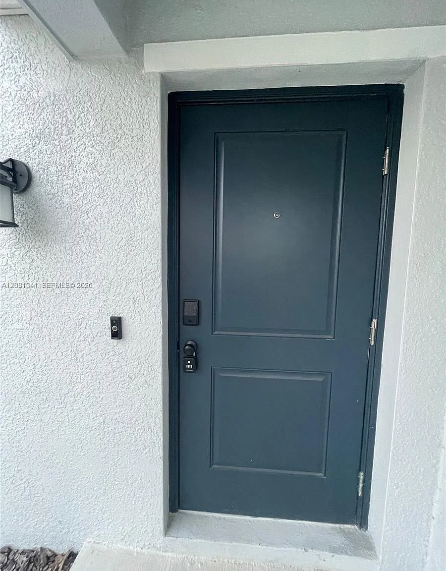 3 bed, 2.0 bath, 1487 sqft, $2,000 — Photo 4