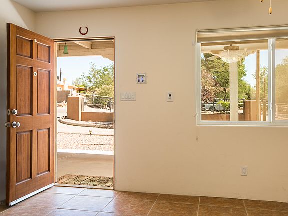 3rd image of 1227 Cielo Vista Del Norte NW
