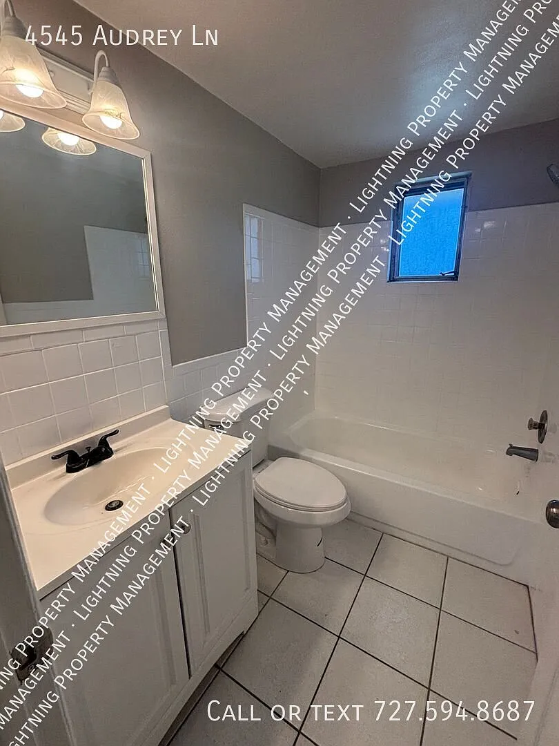 Renovated 2 Bedroom in quiet community — Photo 3