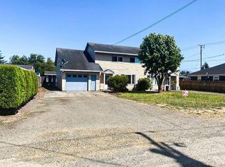 1009 Grove Ave, Tillamook, OR 97141