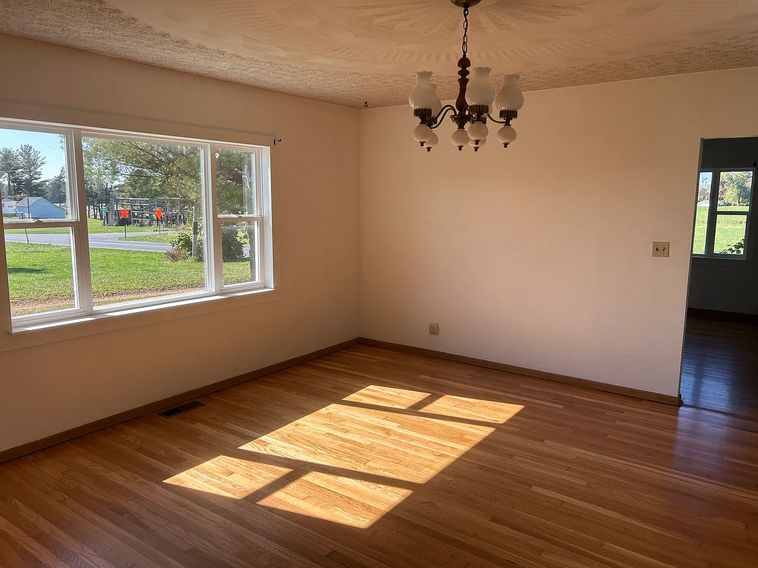 3 bed, 1762 sqft, $1,850 — Photo 3