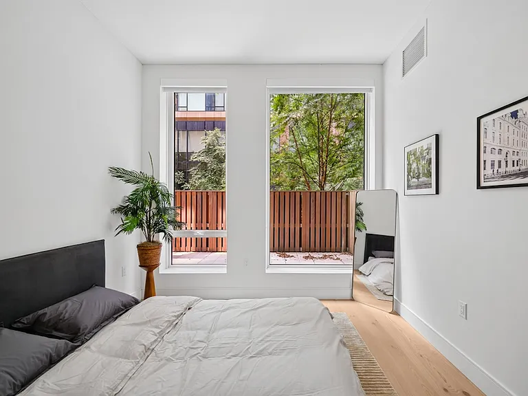 312 W 43rd St #2B — Photo 13