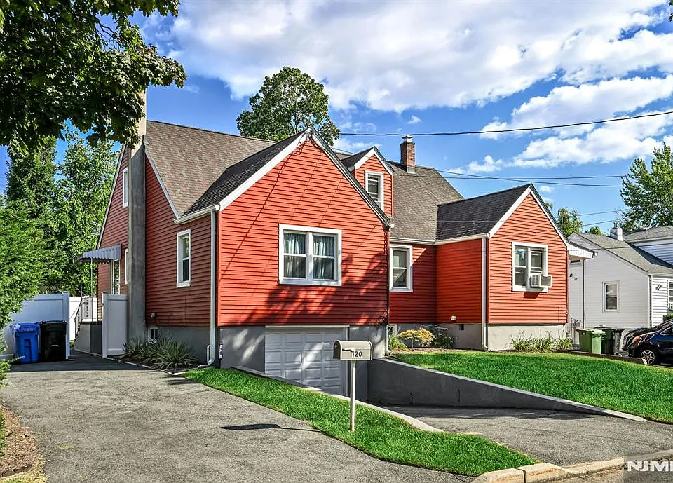 122 Westview Ave