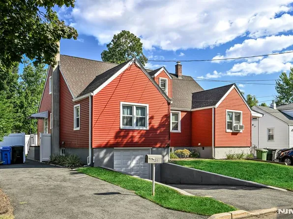 122 Westview Ave, Paramus, NJ 07652