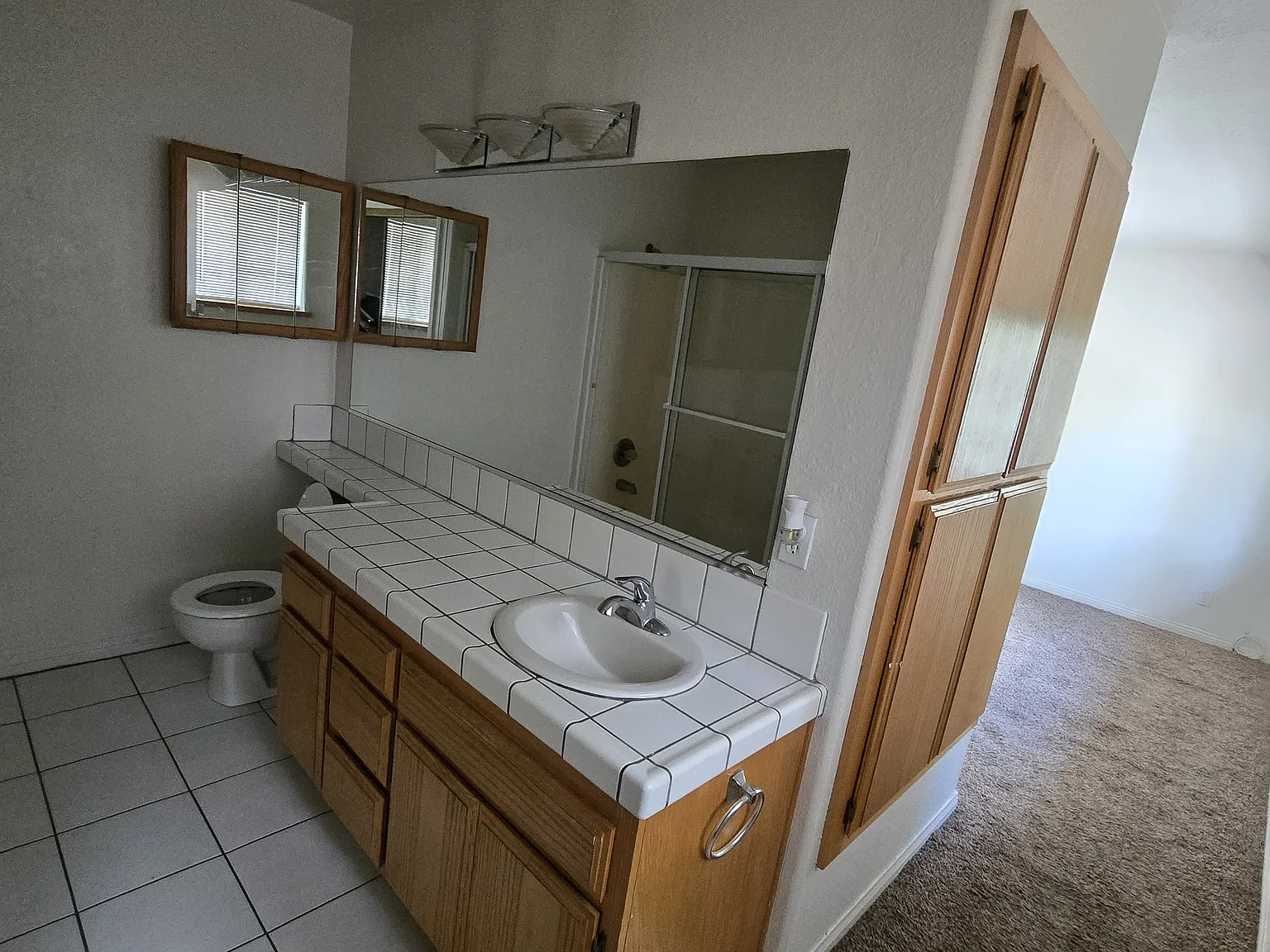 3 bed, 1328 sqft, $2,500 — Photo 4