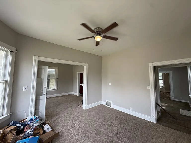 938 W Edwards St — Photo 7
