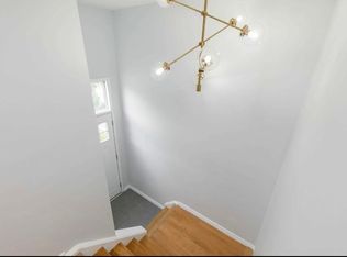 1632 Lewes Way #1, Mississauga, ON L4W 3L2