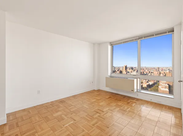 215 East 96th Street image 8 of 13