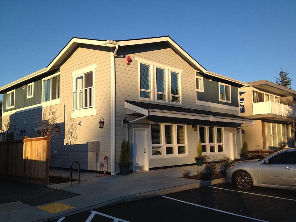 1st image of 1602 NE 179th St Ste 4