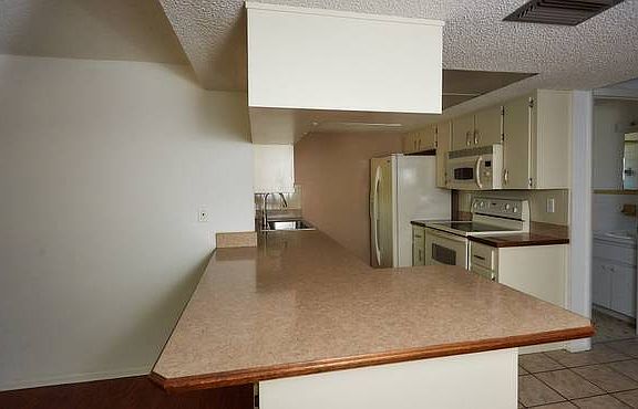 5th image of 16110 Blackbeard Ln