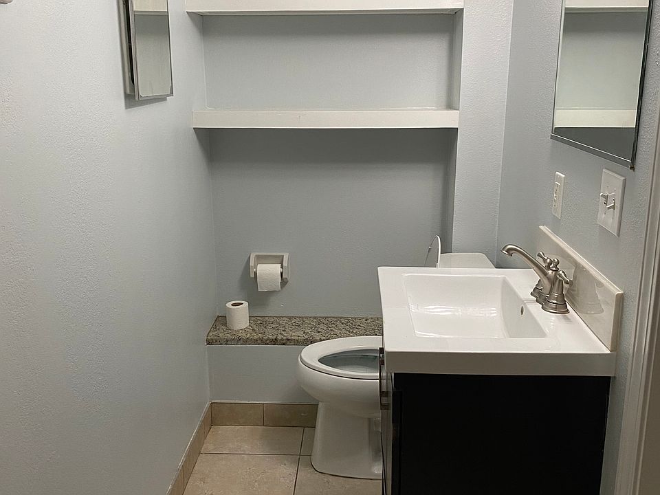 1st image of 151 Park Ln #1