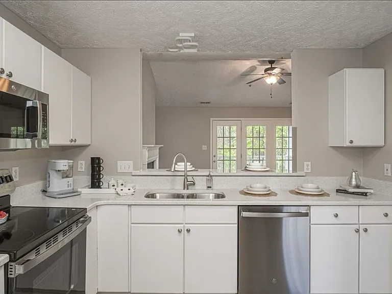 360 Bubble Creek Ct #12 — Photo 11