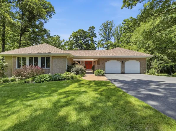 7512 Rambling Ridge Dr, Fairfax Station, VA 22039