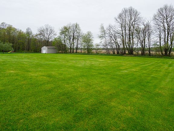 2nd image of W9392 Oakwood Dr