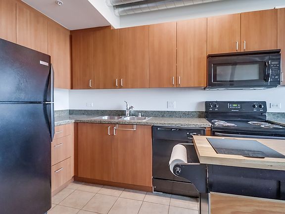4th image of 1080 Park Blvd Unit 1212