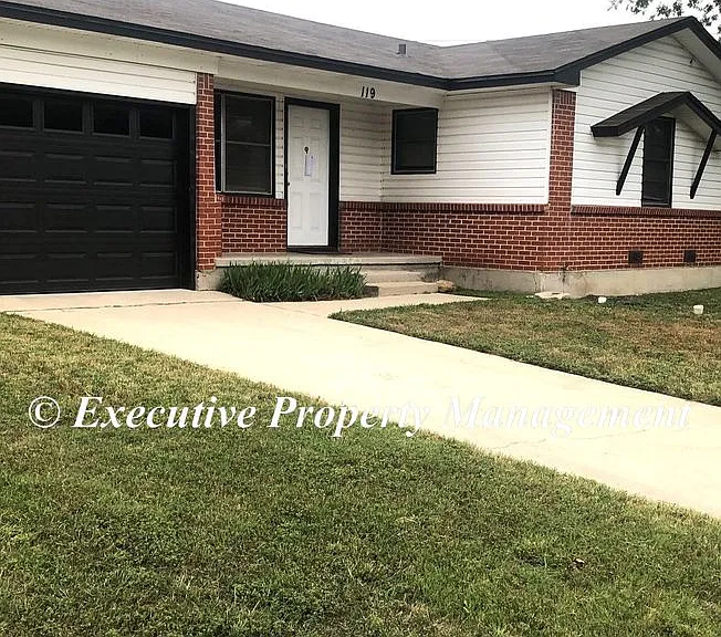 119 North Dr — Photo 1