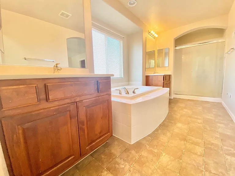 8569 Rhamus Ct — Photo 30