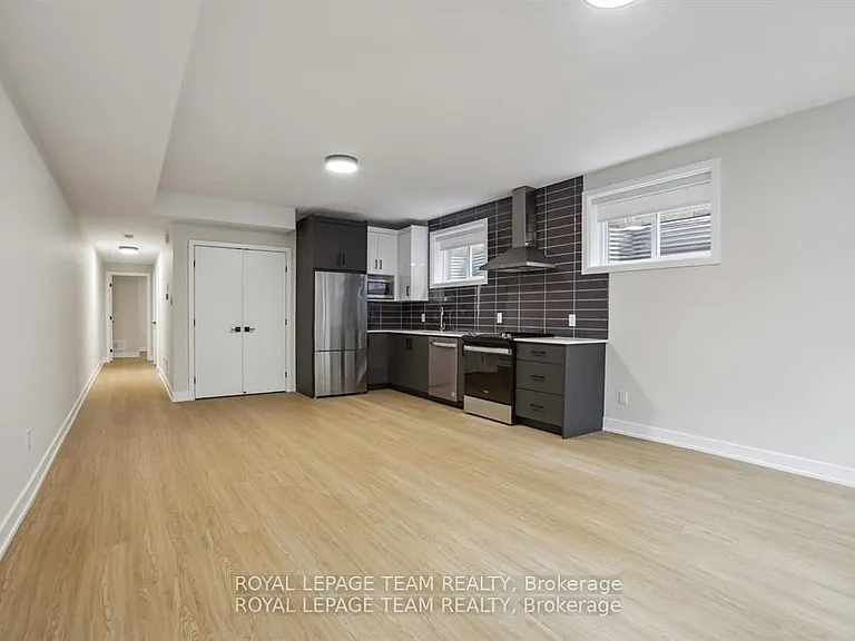 47 Grosvenor Ave #1 — Photo 7
