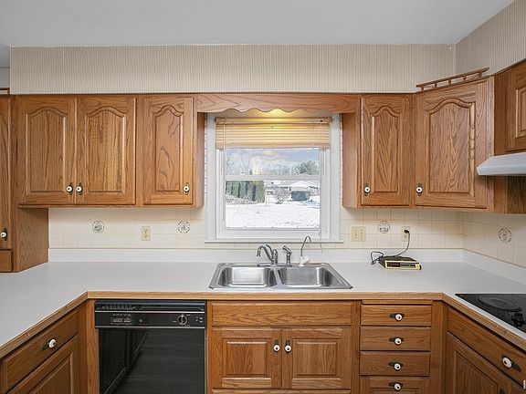 5th image of 58390 Broadway Blvd