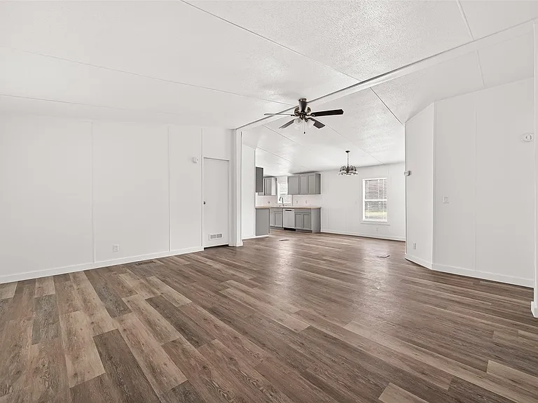 6018 Barney Ln — Photo 8