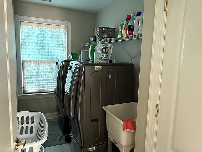 639 Bainbridge Dr — Photo 7