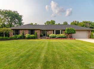 39250 Glenwood Rd, Westland, MI 48186