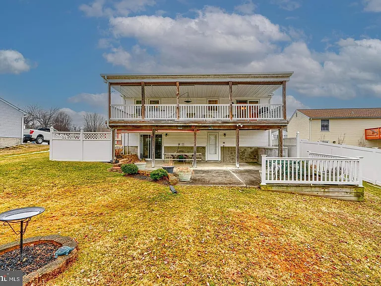 8908 Golden Tree Ln — Photo 30