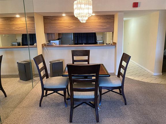 5th image of 1532 Whitehall Drive #203