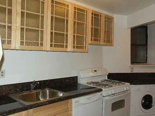Sold by Century 21 NY Metro | media 4