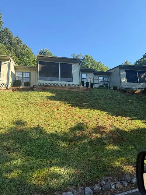 31 Mint Lake Ct W #B