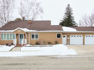 1025 Kretsch Ct, Kiel, WI 53042