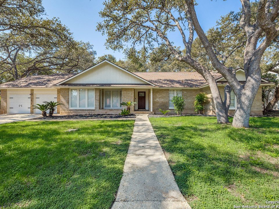 1st image of 12815 Chateau Forest