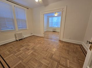 25-61 34th St #1, Astoria, NY 11103