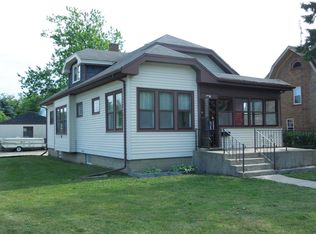 1527 Kremer Ave, Racine, WI 53402