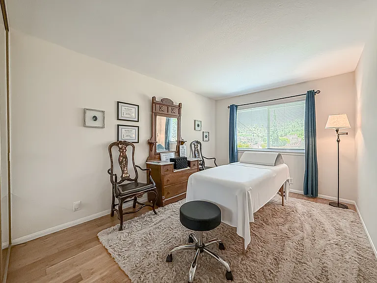 2111 Peak Pl — Photo 29