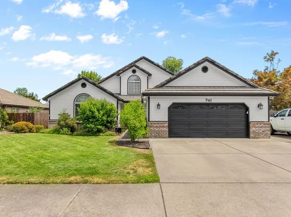 741 Lynn Ln, Central Pt, OR 97502