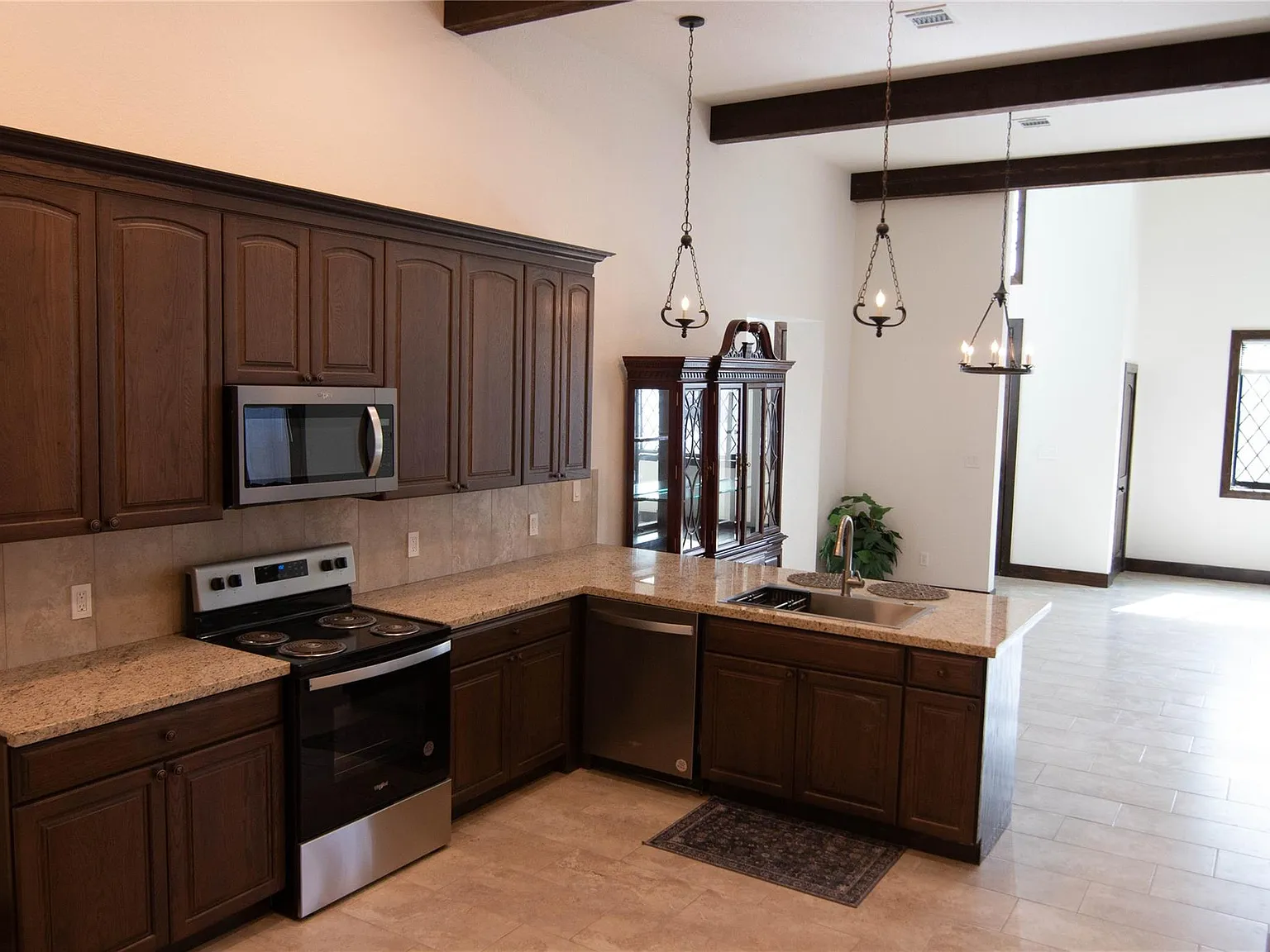 2 bed, 2.0 bath, 1460 sqft, $1,850 — Photo 4