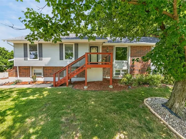 7401 N Strathbury Ave, Kansas City, MO 64151