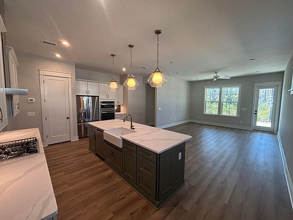 2nd image of 373 B Suwannee Dr #64B
